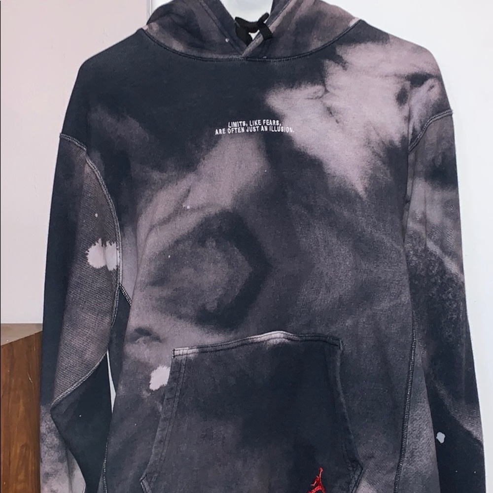 Air Jordan Hoodie - size Medium